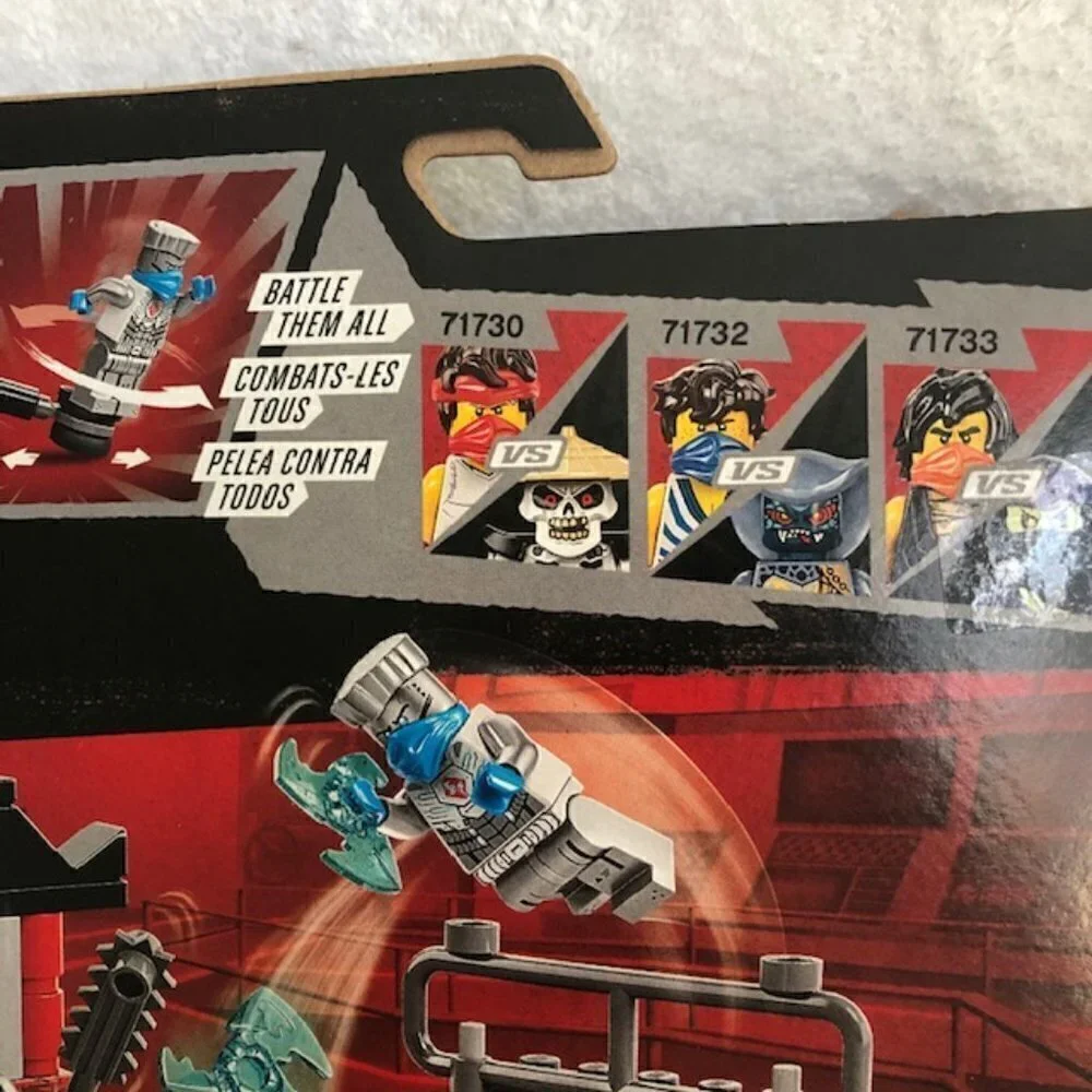 LEGO NINJAGO Epic Battle Set Zane vs. Nindroid Set